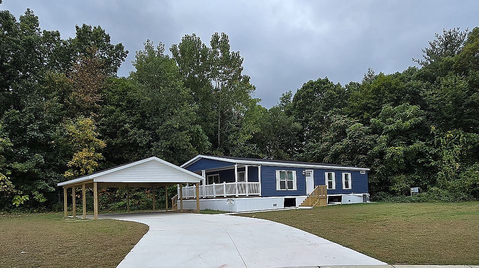 1st image of 355 Tuggle Dr