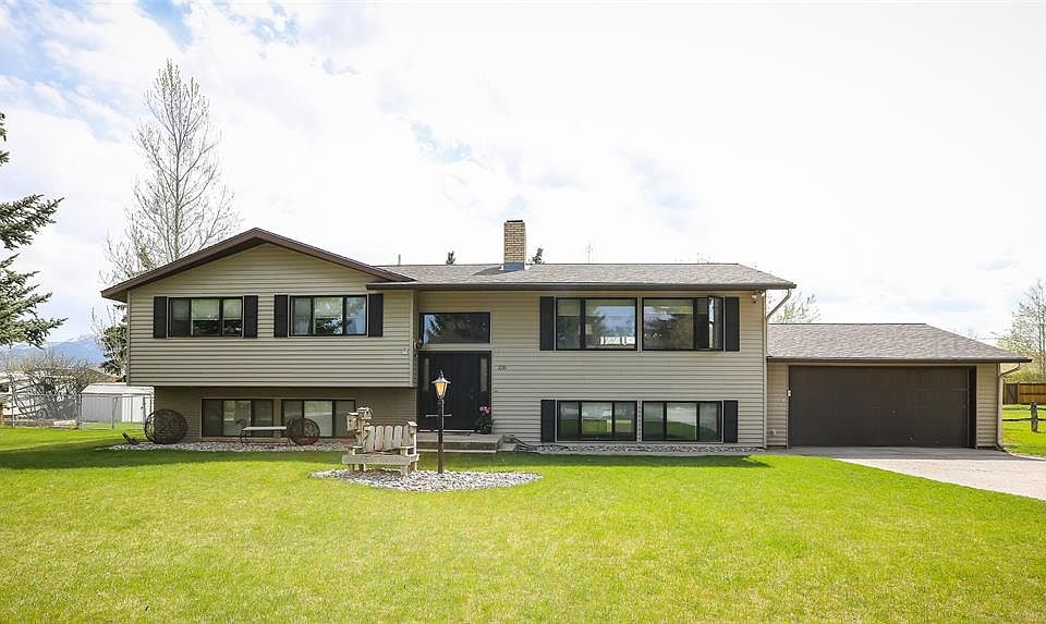 1st image of 216 Valley Dr