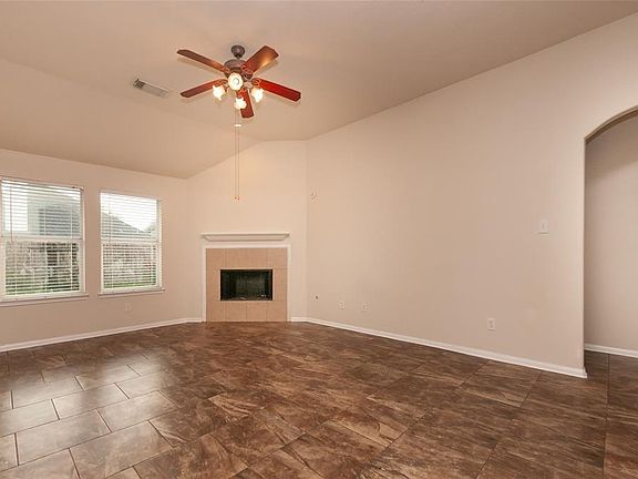 5th image of 2103 Sailwind Dr