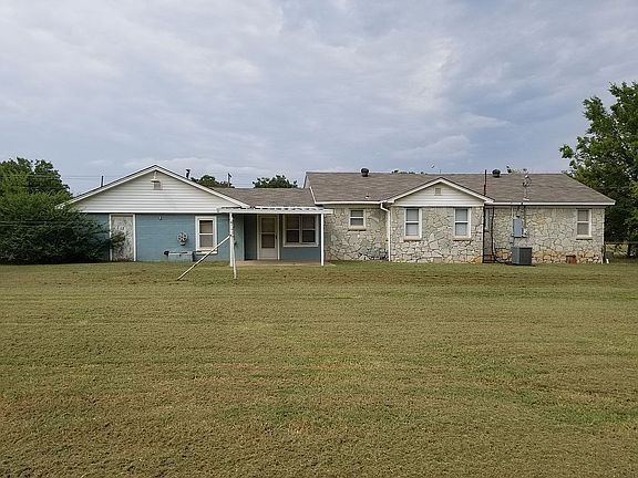 2nd image of 3220 SE 15th St