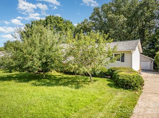 3427 Wonderland Dr, Matthews, NC 28104