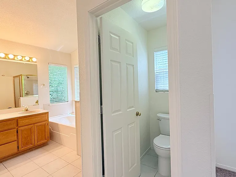 1023 Vista Pointe Cir — Photo 28