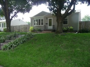 2211 W Dover Ct, Davenport, IA 52804
