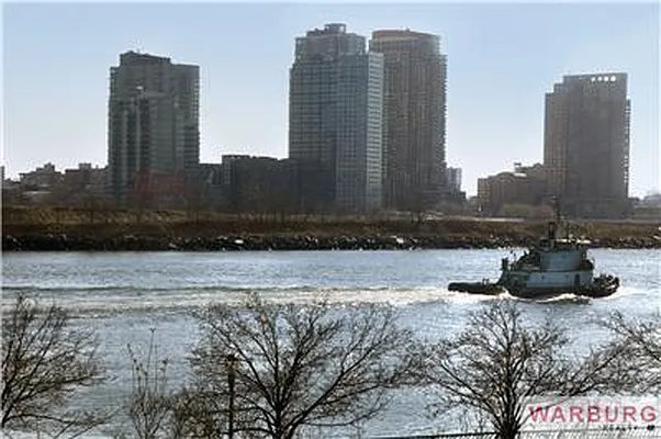 Sold by Warburg | media 7