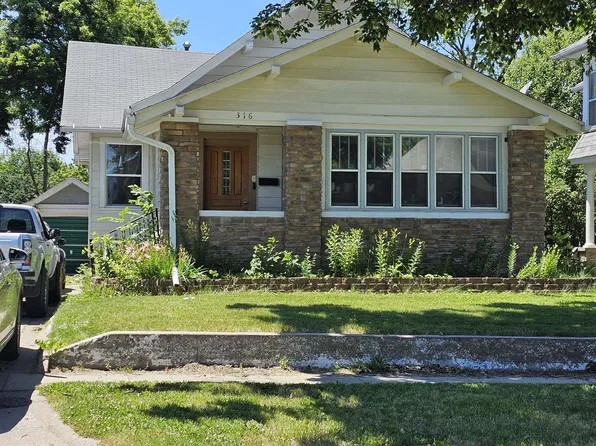 316 N Sycamore St, Creston, IA 50801