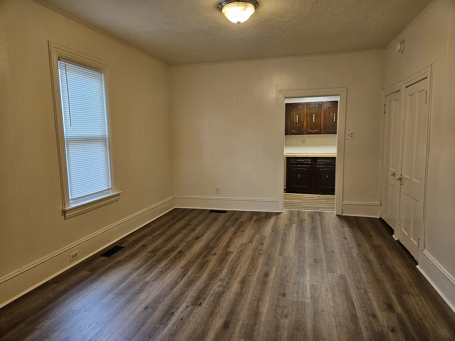 3 bed, 1075 sqft, $1,100 — Photo 4
