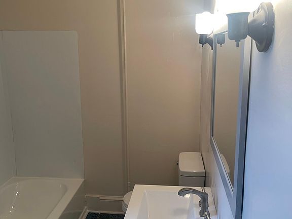 4th image of 31 S Belvidere Ave #1
