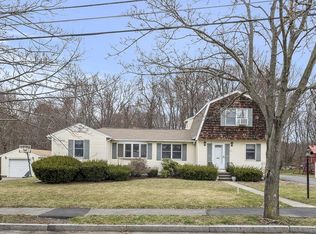 105 Sheffield Rd, Waltham, MA 02451