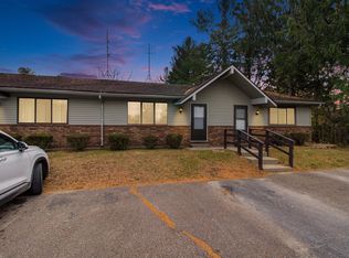 23320 N Dixboro Rd, South Lyon, MI 48178