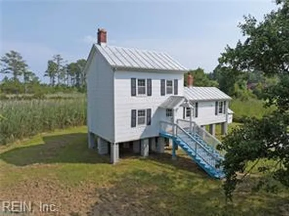 2122 Haven Beach Rd, Diggs, VA 23045