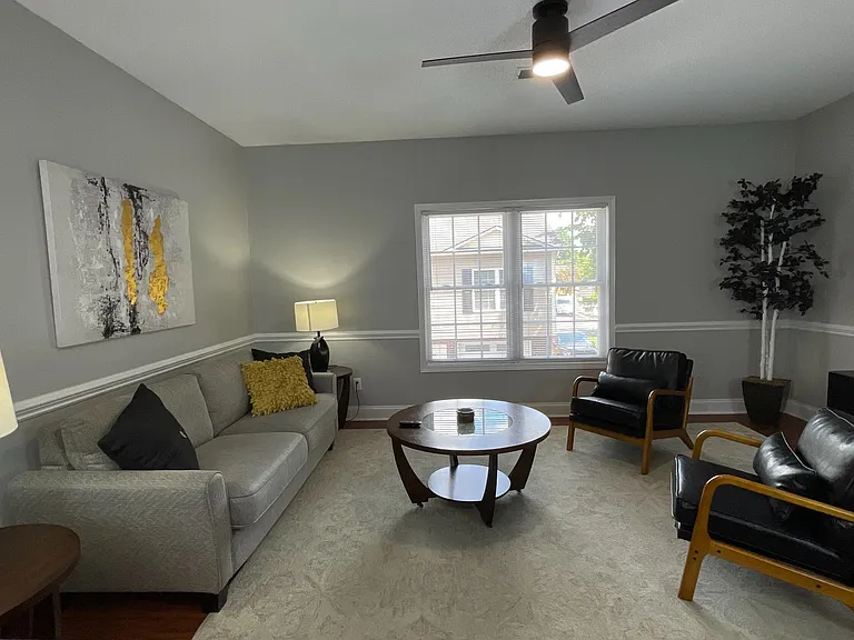 169 E Grand Ave #101 — Photo 12