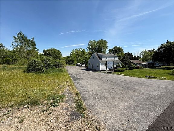 4th image of 5774 S Bay Rd