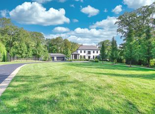 33 Sheridan Rd, Highland Park, IL 60035