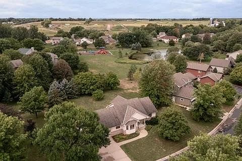 2nd image of 300 William Lake Shore Dr