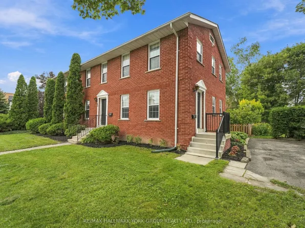 52 Centre St, Aurora, ON L4G 1J8