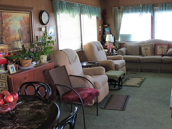 2nd image of 20 Fleetwood Ave