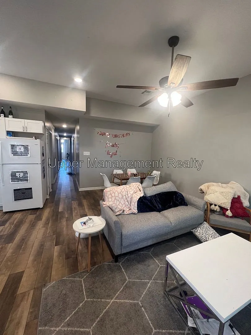 5 bed, 2.5 bath, $6,500 — Photo 3