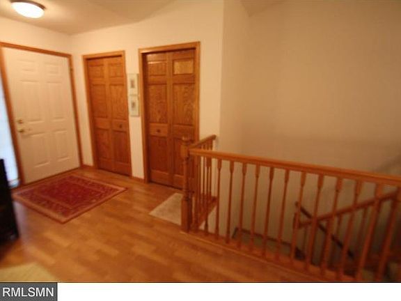 2nd image of 944 Oakcrest Dr