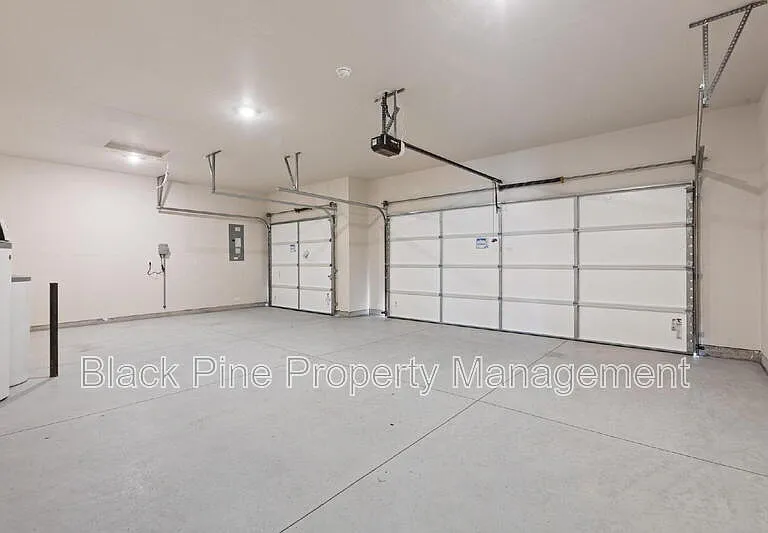 15307 Cloud Crest Ave — Photo 32