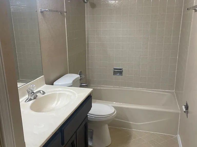 5757 Lawndale Dr #B — Photo 18
