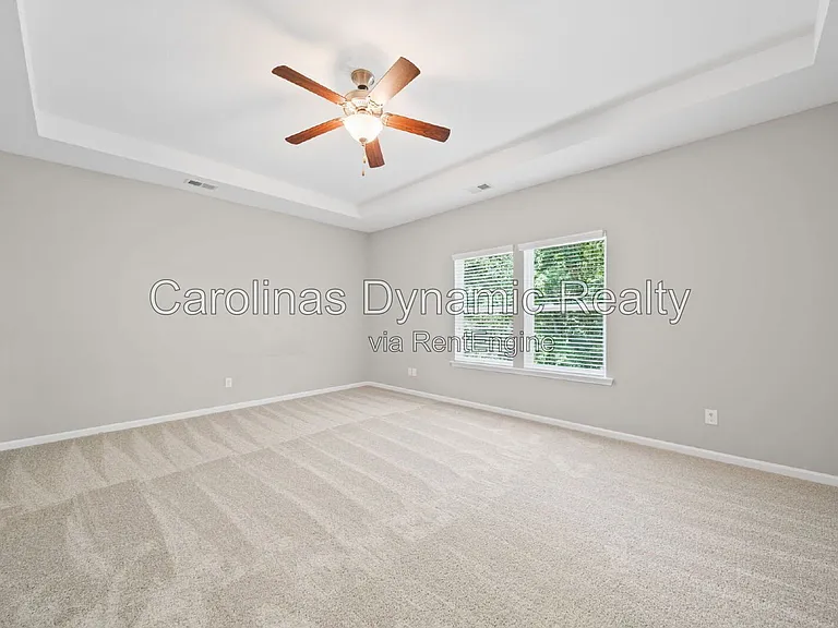 1912 Madeira Cir — Photo 19