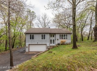 115 Woody Way, Oakwood Hills, IL 60013