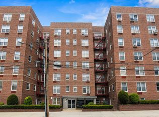 6345 Saunders St APT 3E, Flushing, NY 11374