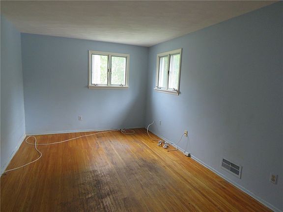 3rd image of 275 Hibiscus Dr