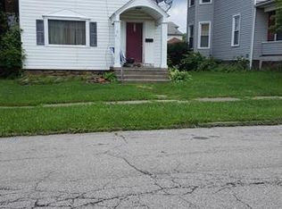 911 Adams St, New Castle, PA