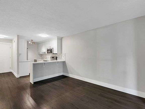 2nd image of 1015 N 14th Ave SW #103