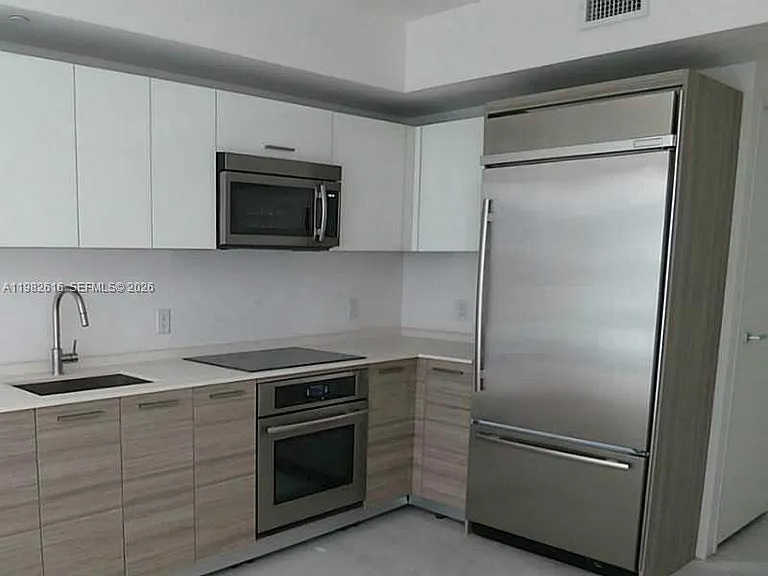 1300 Brickell Bay Dr #1100 — Photo 22