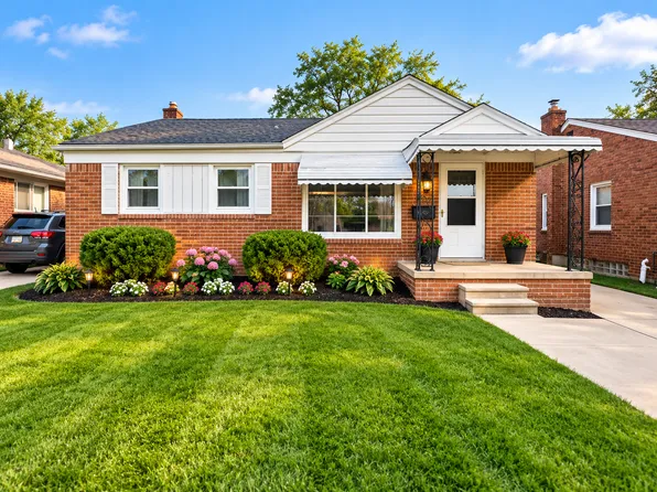 18351 Buckhannon St, Roseville, MI 48066