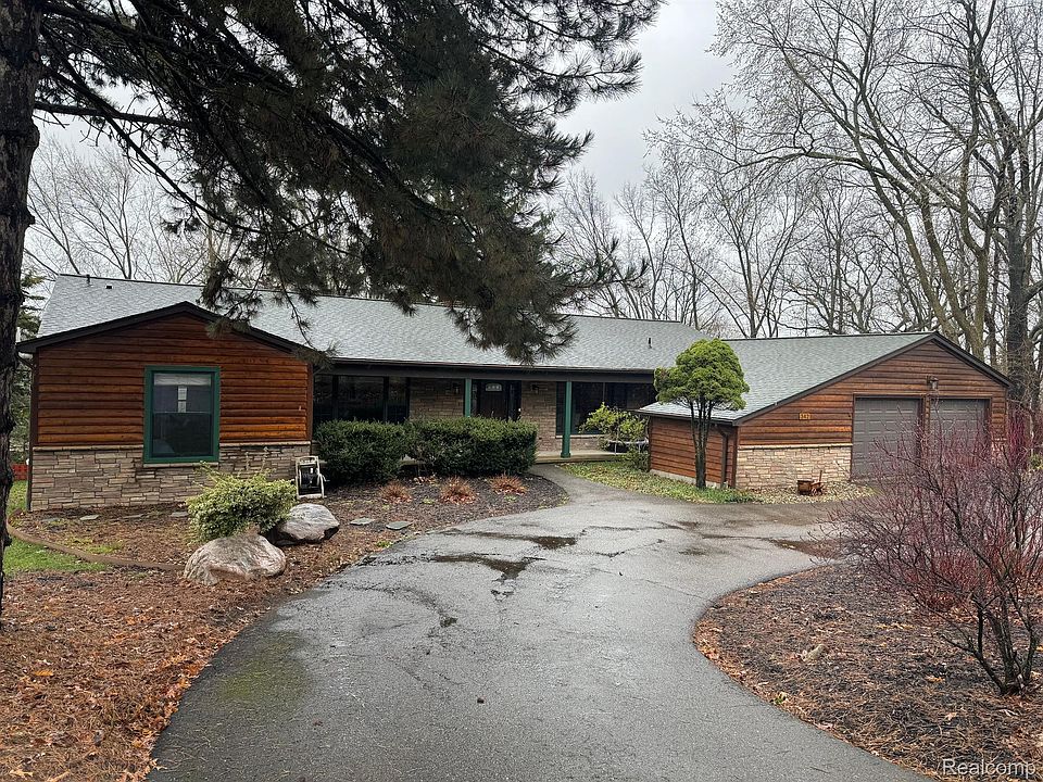 1st image of 342 Pinnacle Ct