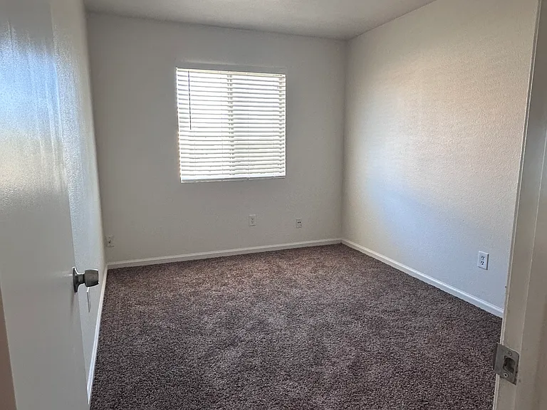 8001 Latham Ct #4 — Photo 11