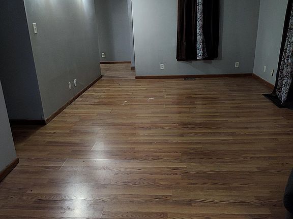 5th image of 476 N Forest Ave