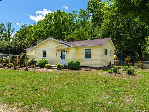 2nd image of 2117 Somerset Dr