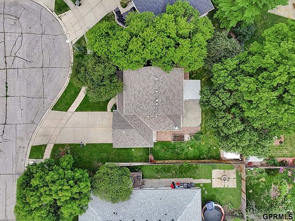 3rd image of 1512 W Lake Ct