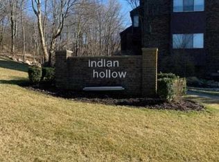 262 Indian Hollow Ct, Mahwah, NJ 07430