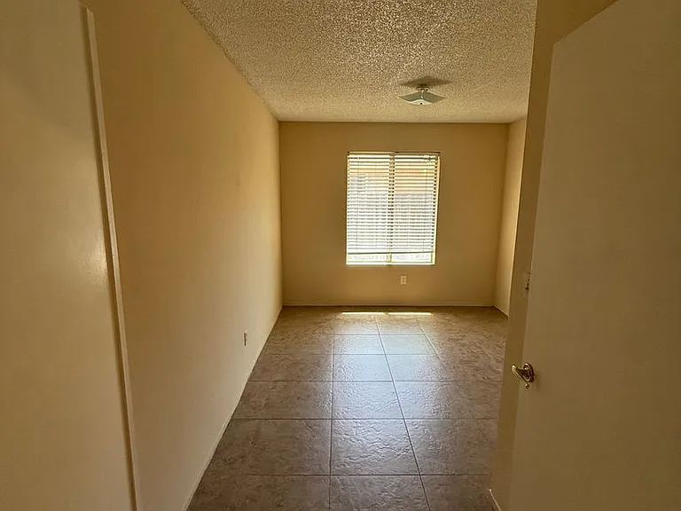 2800 Gosford Rd #B — Photo 11