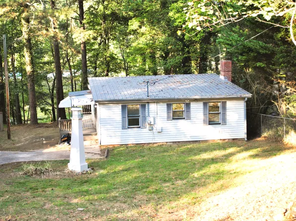 7875 Wilkinson Dr, Gainesville, GA 30506