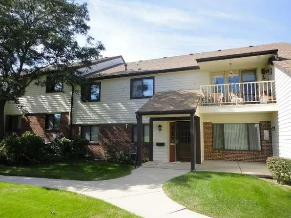 3733 W Loomis Rd #3733, Greenfield, WI 53221