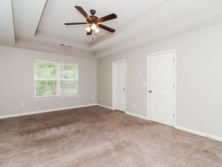 412 Fieldcrest Dr — Photo 10