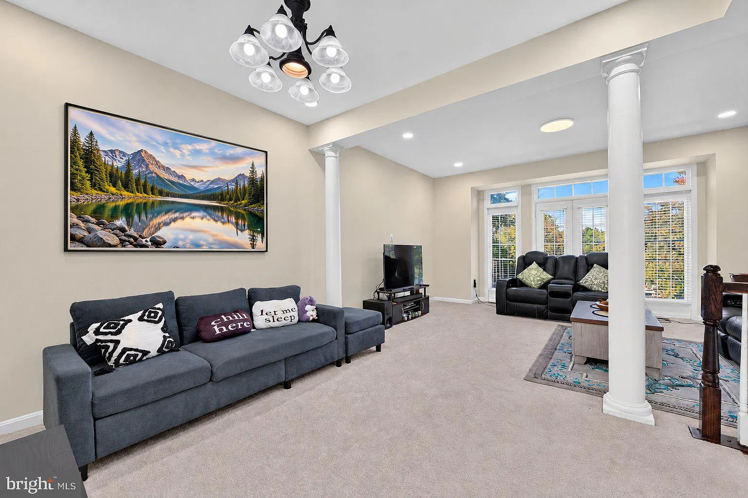 3 bed, 4.0 bath, 2384 sqft, $3,250 — Photo 2