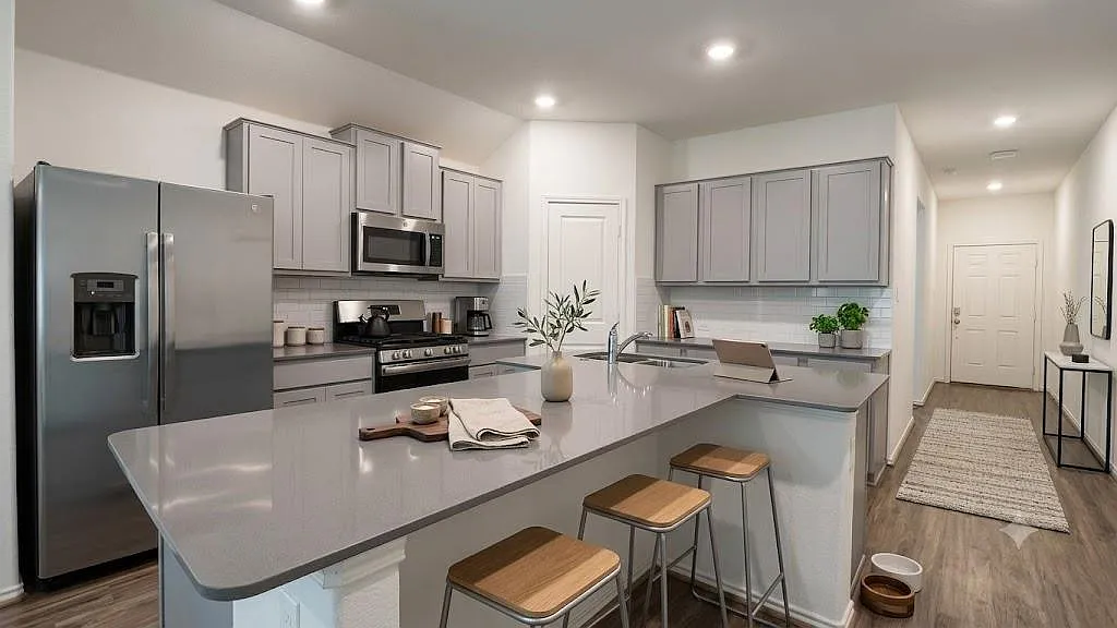 4 bed, 3.0 bath, 2022 sqft, $2,150 — Photo 3