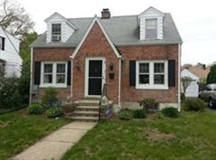 27 Lancaster St, Springfield, MA 01118