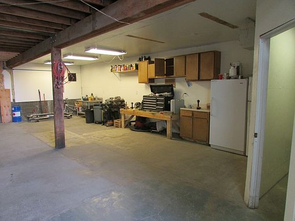 Main Level Shop