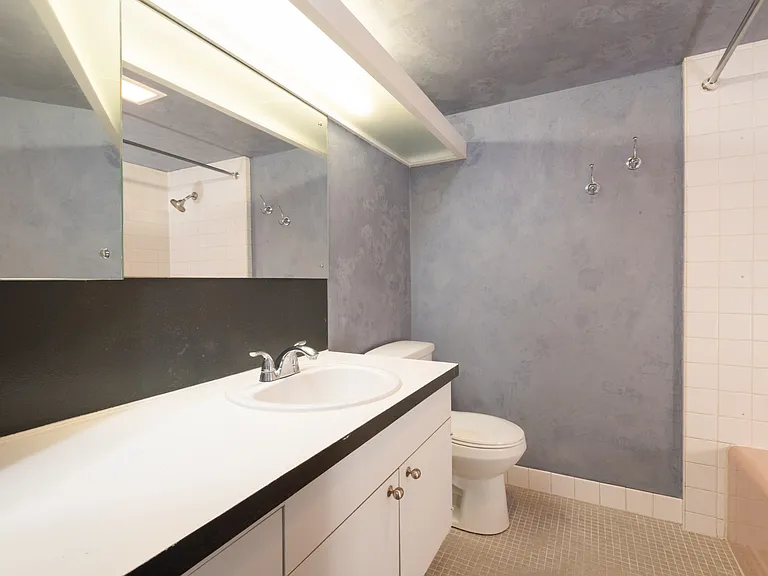 1740 Melrose Ave #502 — Photo 14
