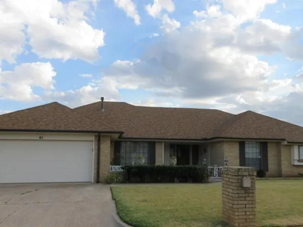 41 Corona Dr, Oklahoma City, OK 73149