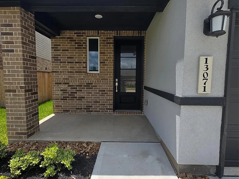 13071 Pine Trace St — Photo 2