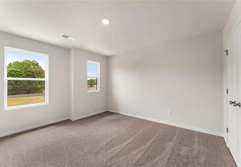 1303 Farmers Loop #R — Photo 10